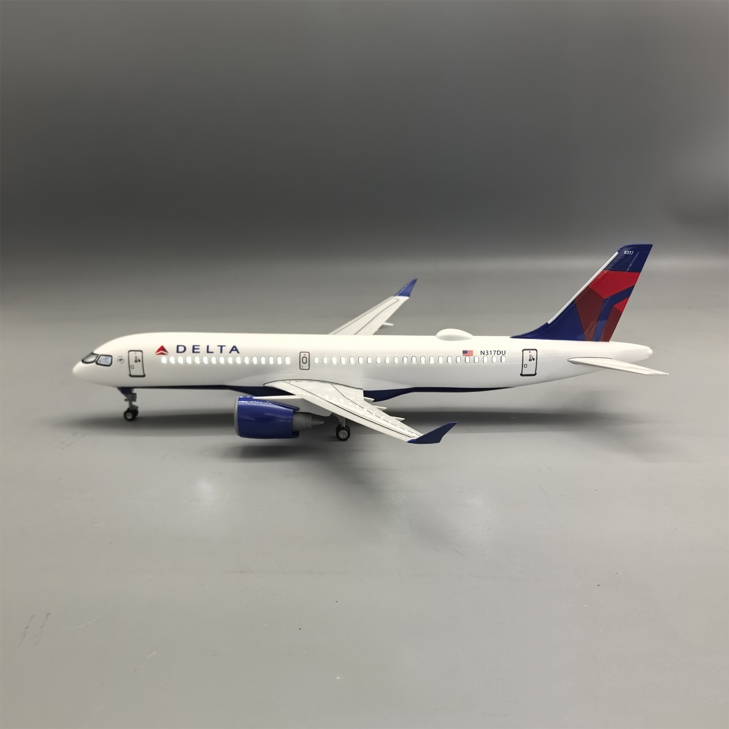 Model Airplane Plastic - 1/100 Scale Delta Air A220-300 Air-bus