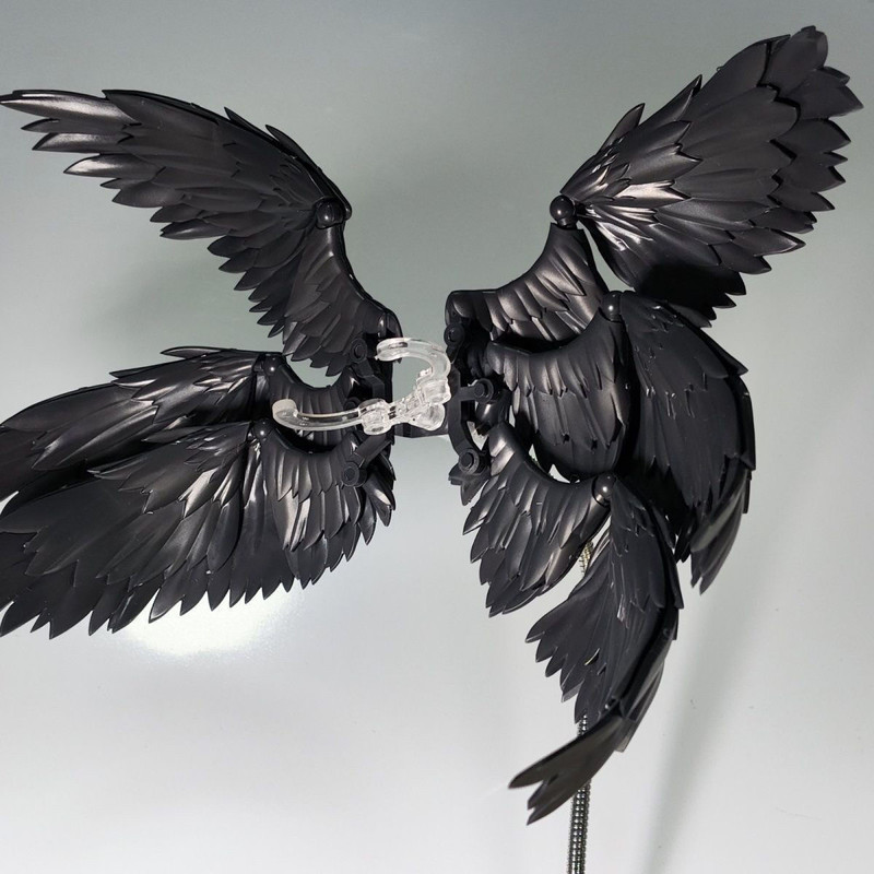 White And Black Six Feathered  - огляд і ціна Action Figure Stand