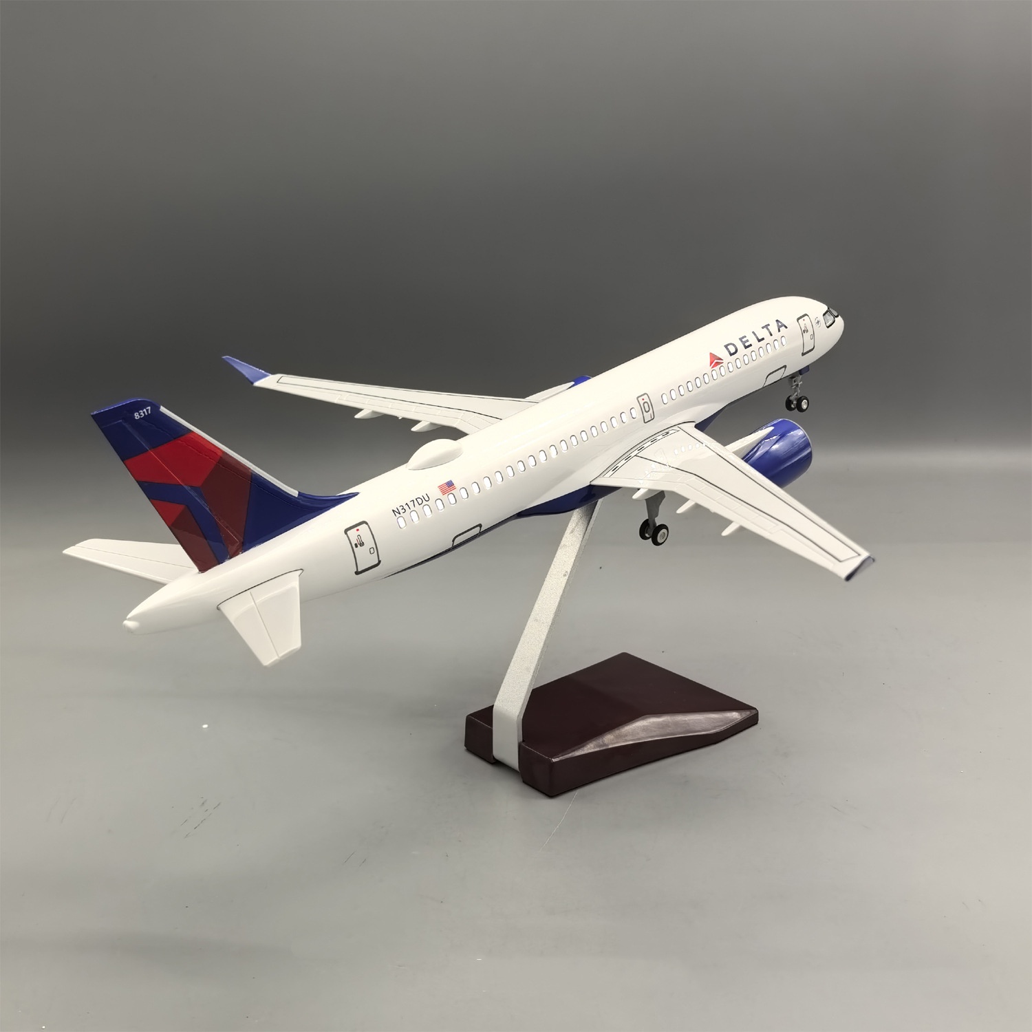 1/100 Scale Delta Air A220-300 - огляд і ціна Model Airplane Plastic